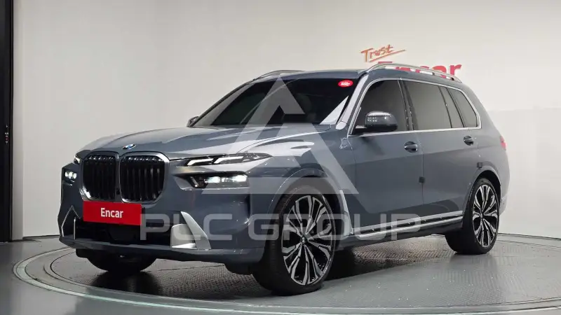 2023 BMW X7