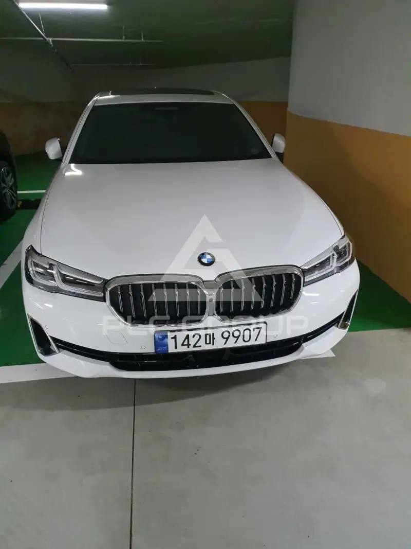 2023 BMW 530