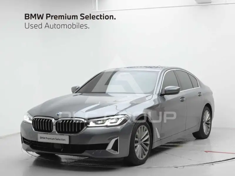 2023 BMW 520