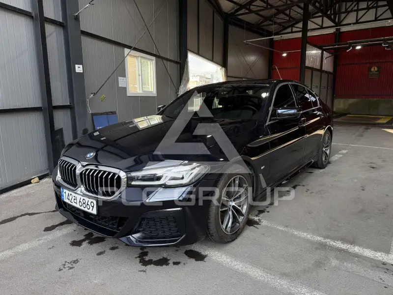 2023 BMW 523M