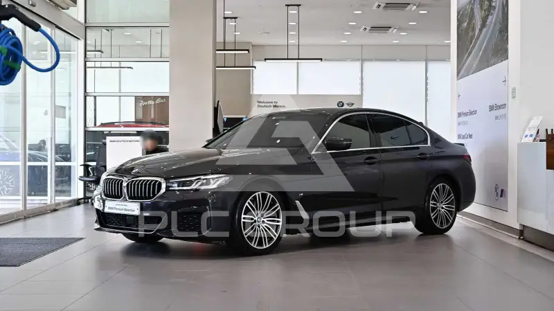 2023 BMW 523M