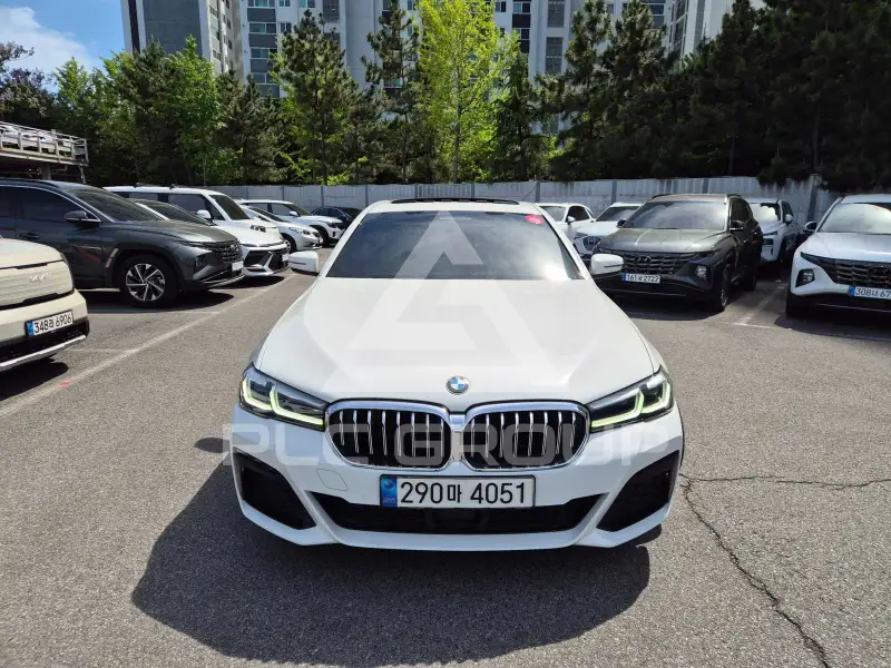 2023 BMW 523M