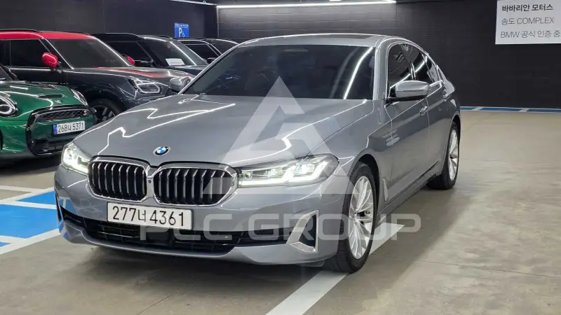 2023 BMW 520