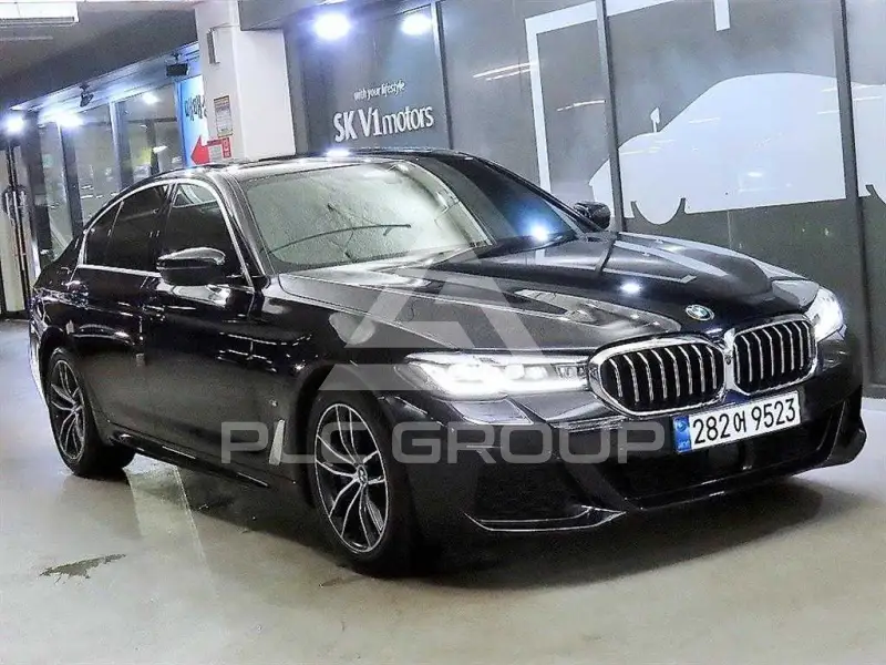 2023 BMW 523M