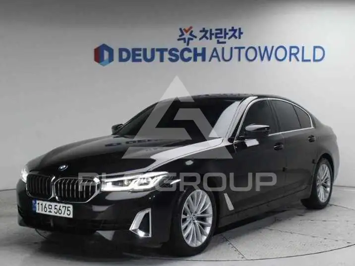 2023 BMW 523