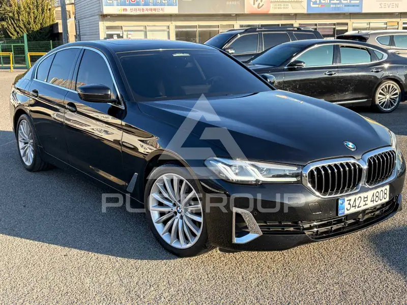2023 BMW 530