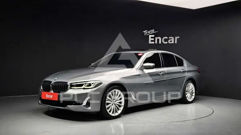 2023 BMW 530