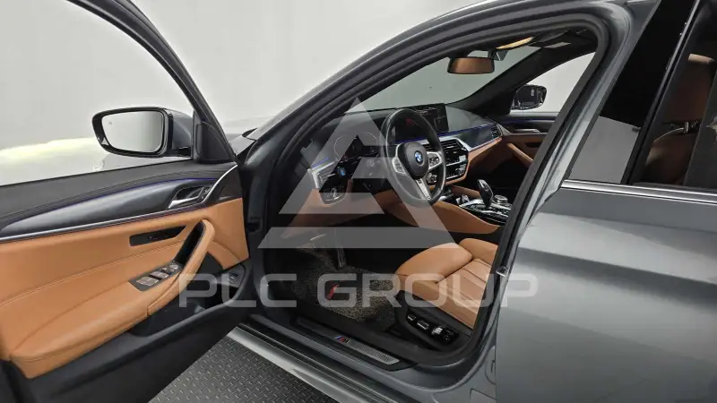 2023 BMW 520M