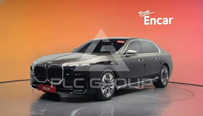 2023 BMW 740