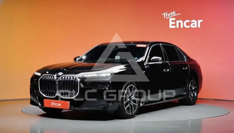 2023 BMW 740M