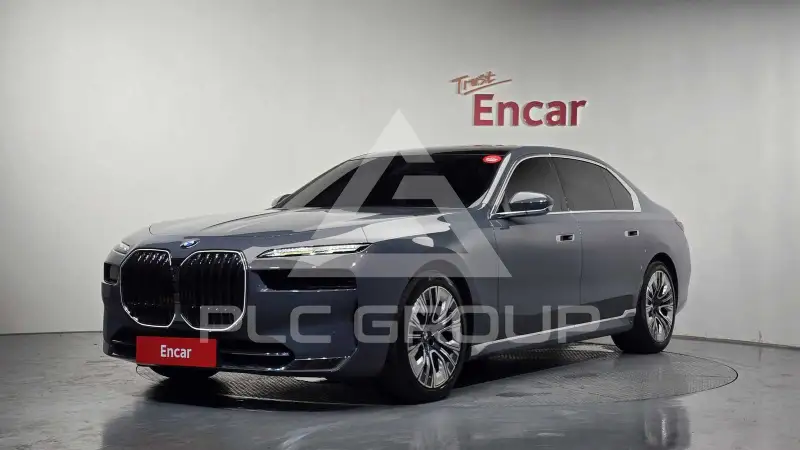 2023 BMW 740