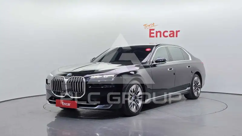 2023 BMW 740