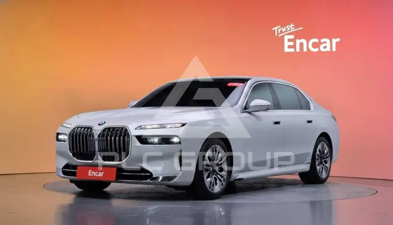 2023 BMW 740