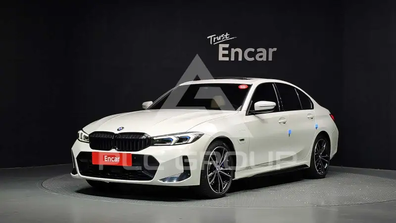 2023 BMW 330