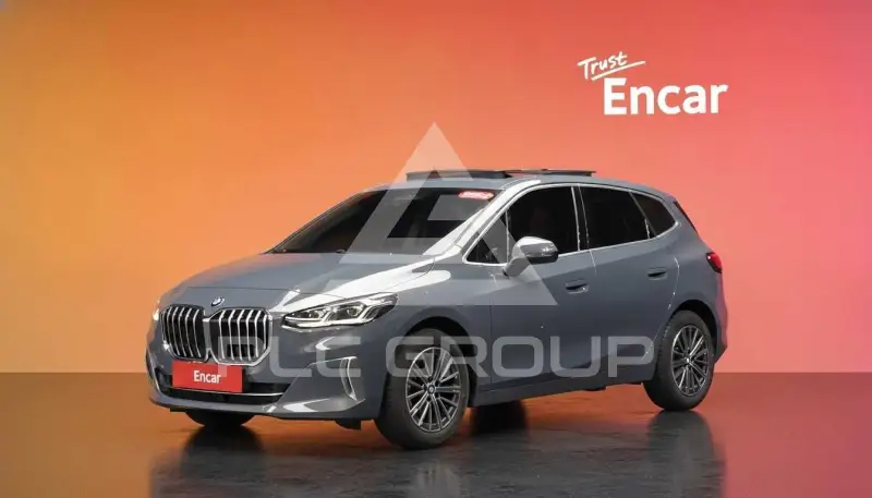 2023 BMW 218