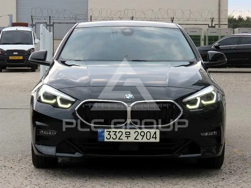 2023 BMW 220