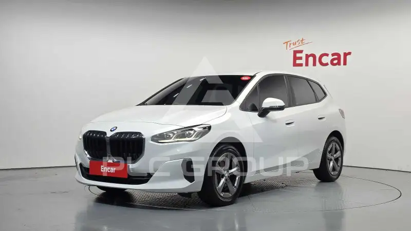 2023 BMW 220