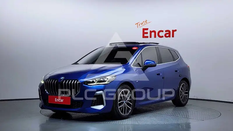 2023 BMW 218