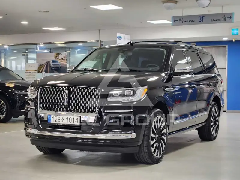 2023 Lincoln NAVIGATOR