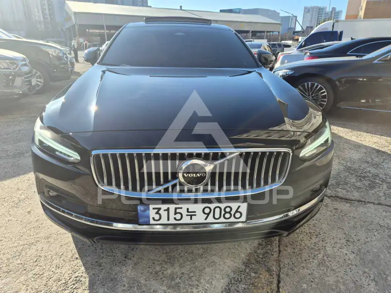 2023 Volvo S90