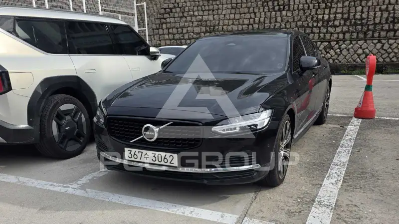 2023 Volvo S90