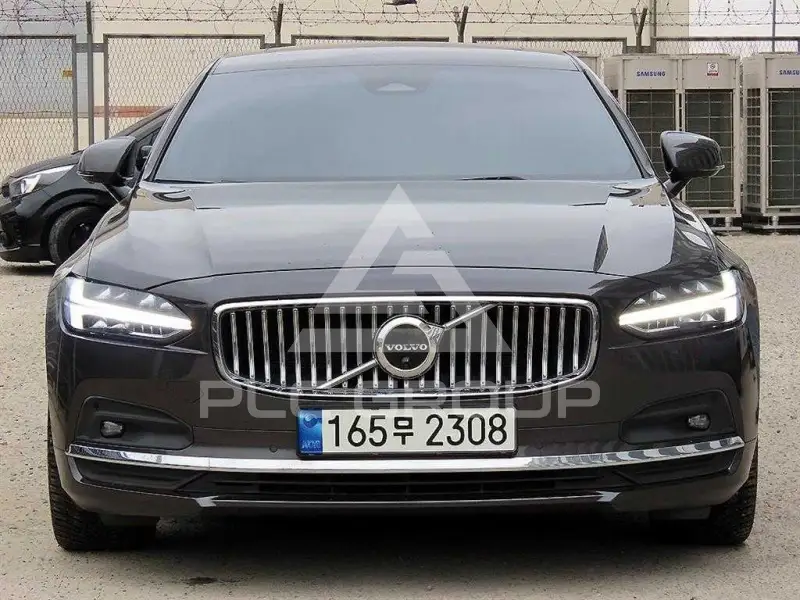 2023 Volvo S90
