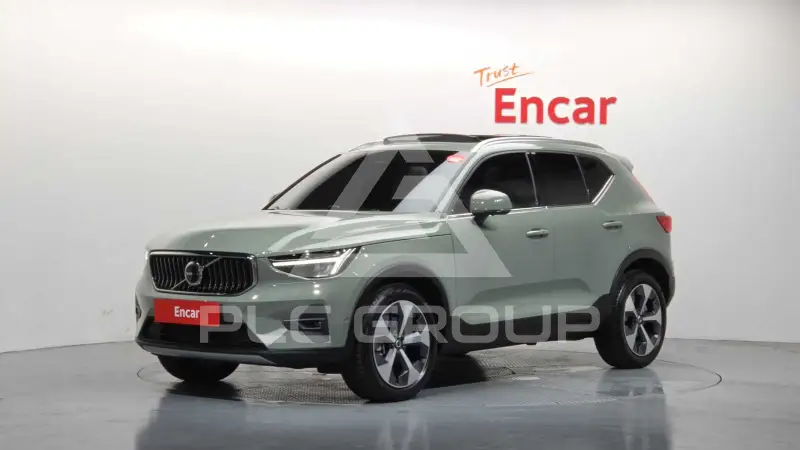 2023 Volvo XC40
