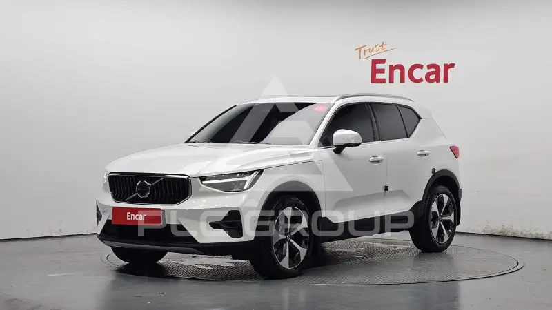 2023 Volvo XC40