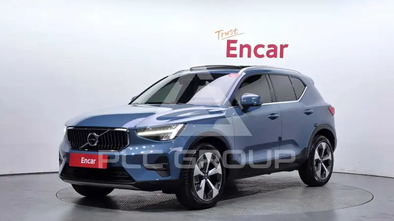 2023 Volvo XC40