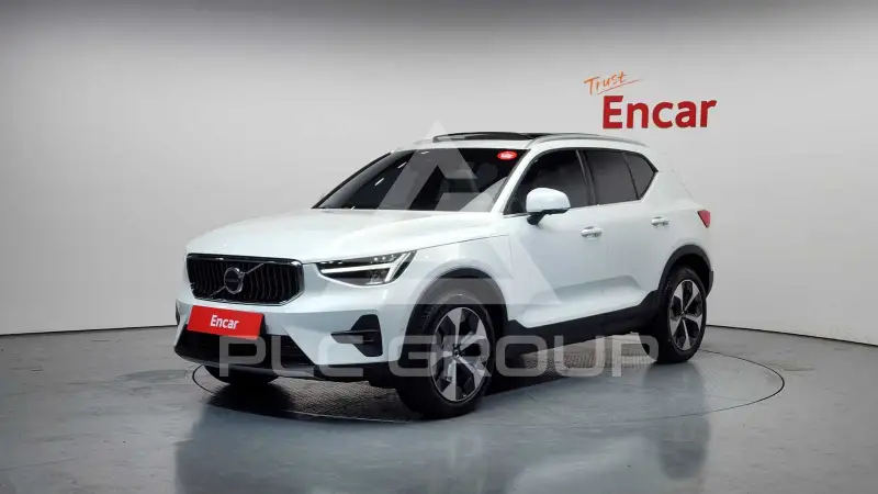 2023 Volvo XC40