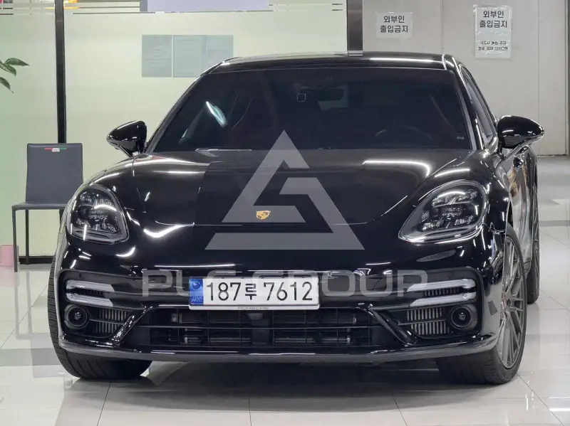 2023 Porsche Panamera