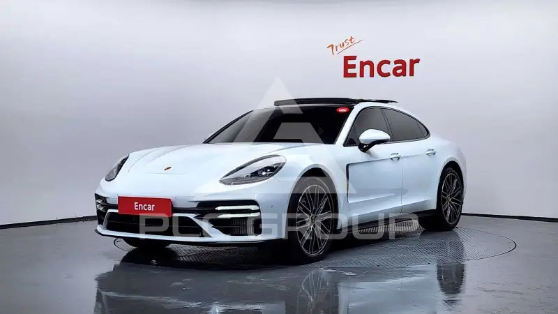2023 Porsche Panamera