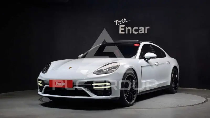 2023 Porsche Panamera