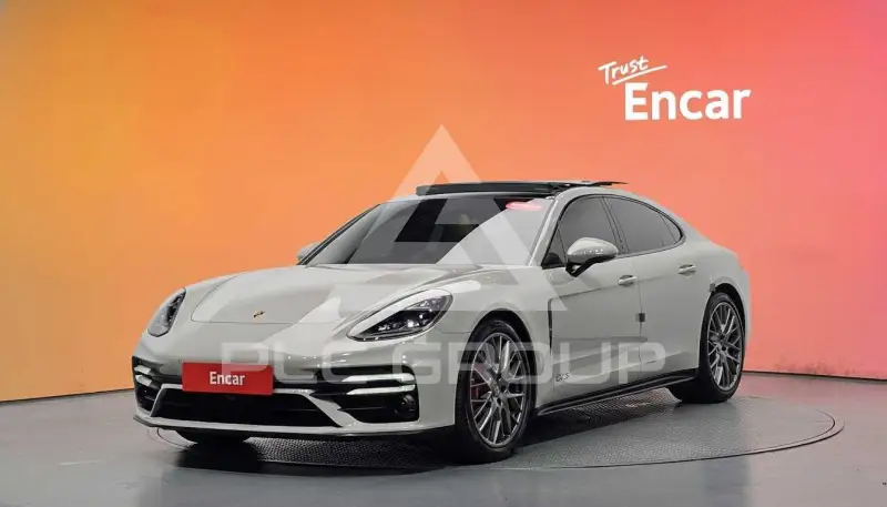2023 Porsche Panamera