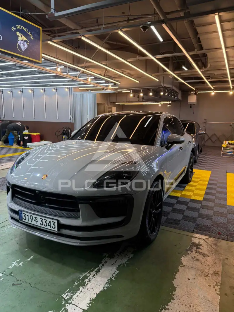 2023 Porsche Macan