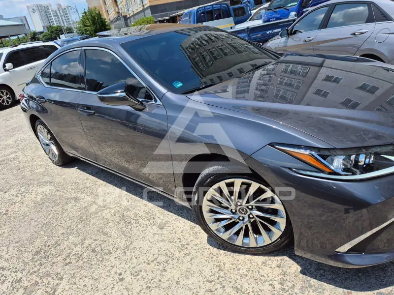 2023 Lexus ES