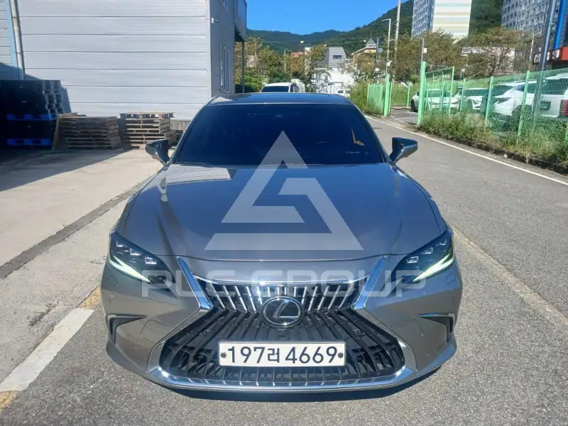 2023 Lexus ES