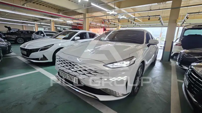2023 KIA K8