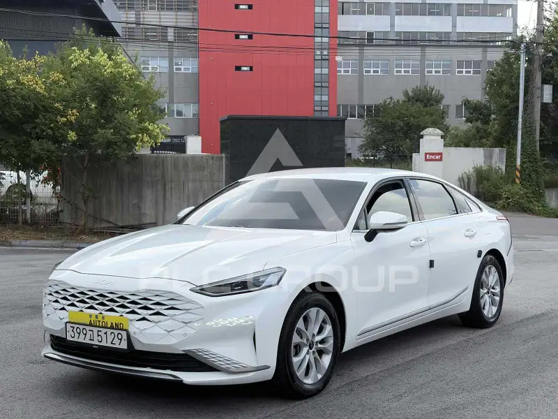 2023 KIA K8