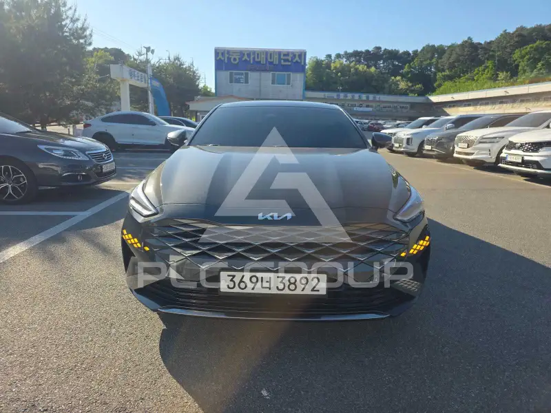 2023 KIA K8