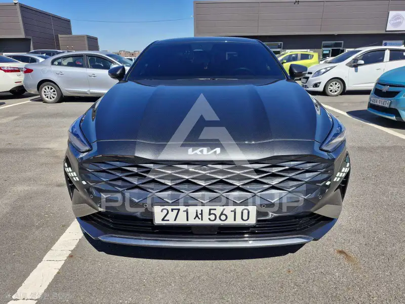 2023 KIA K8