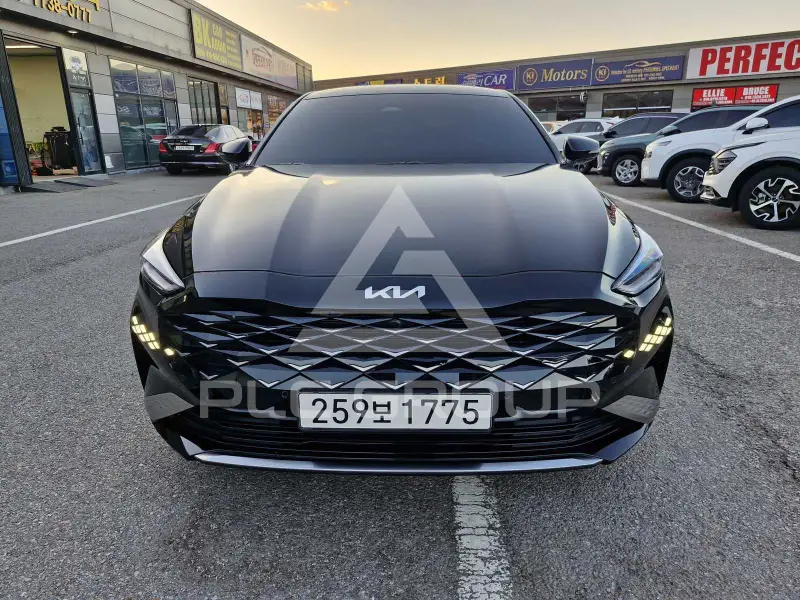 2023 KIA K8