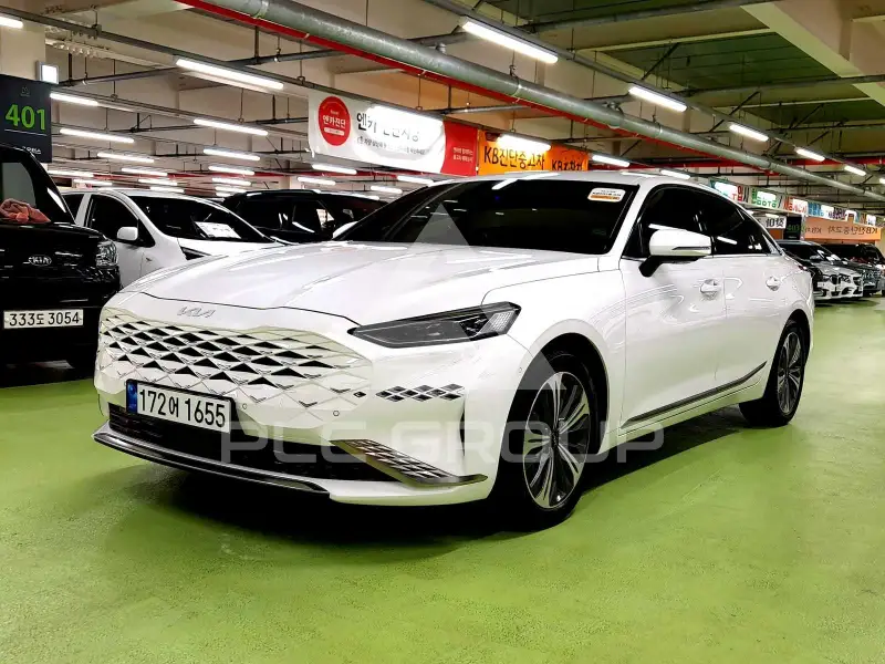 2023 KIA K8