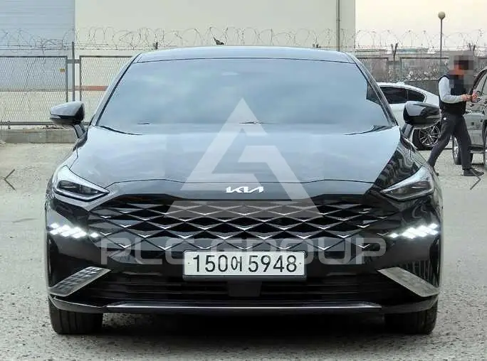 2023 KIA K8