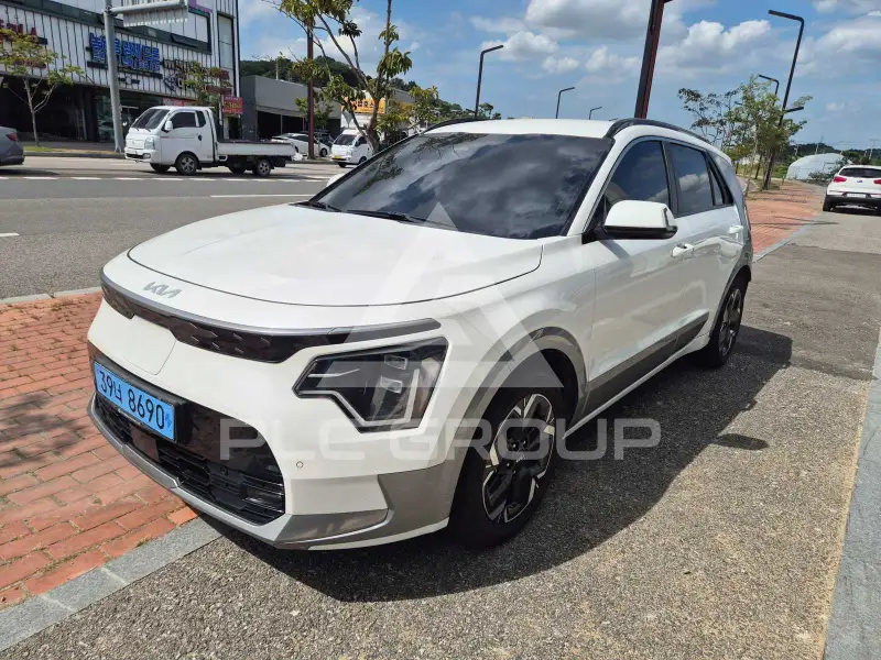 2023 KIA Niro
