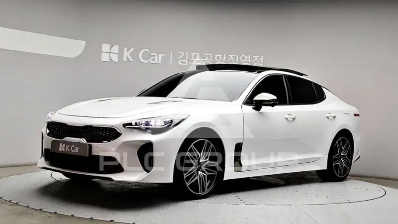 2023 KIA Stinger