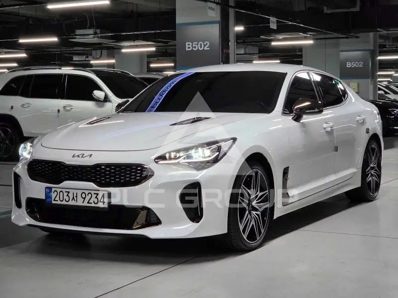 2023 KIA Stinger