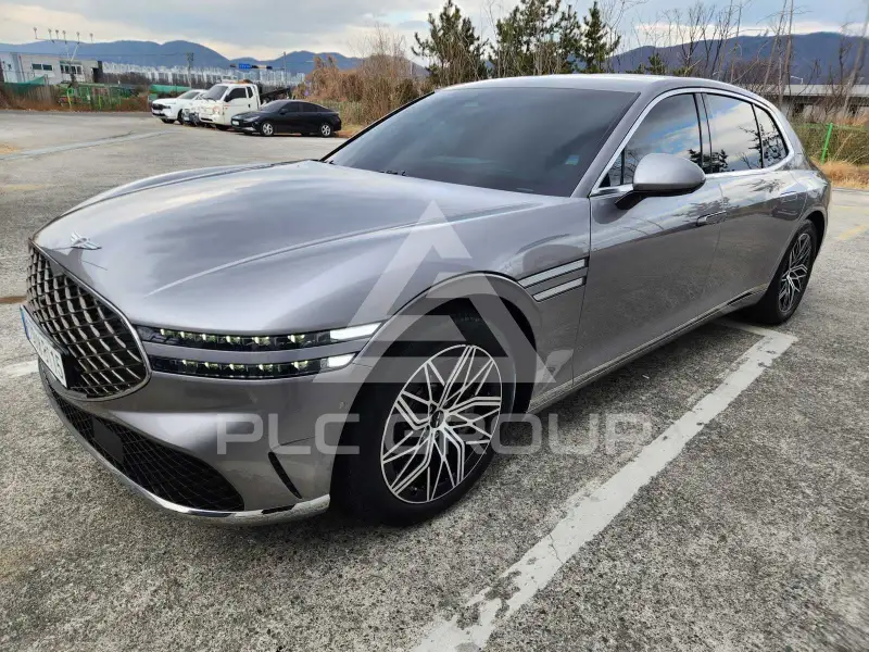 2023 Genesis G90