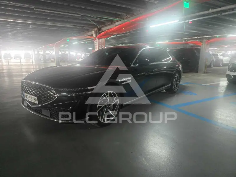 2023 Genesis G90