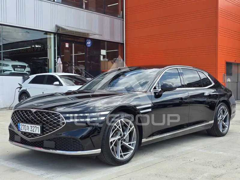 2023 Genesis G90